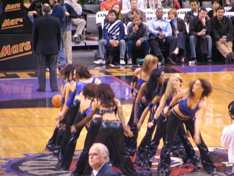 Raptors - 02.04.2005 215.jpg